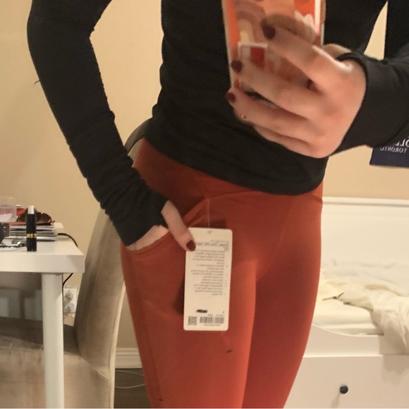NWT - Lululemon Power Thru Pant in Aztec Brick - Picture 3 of 4